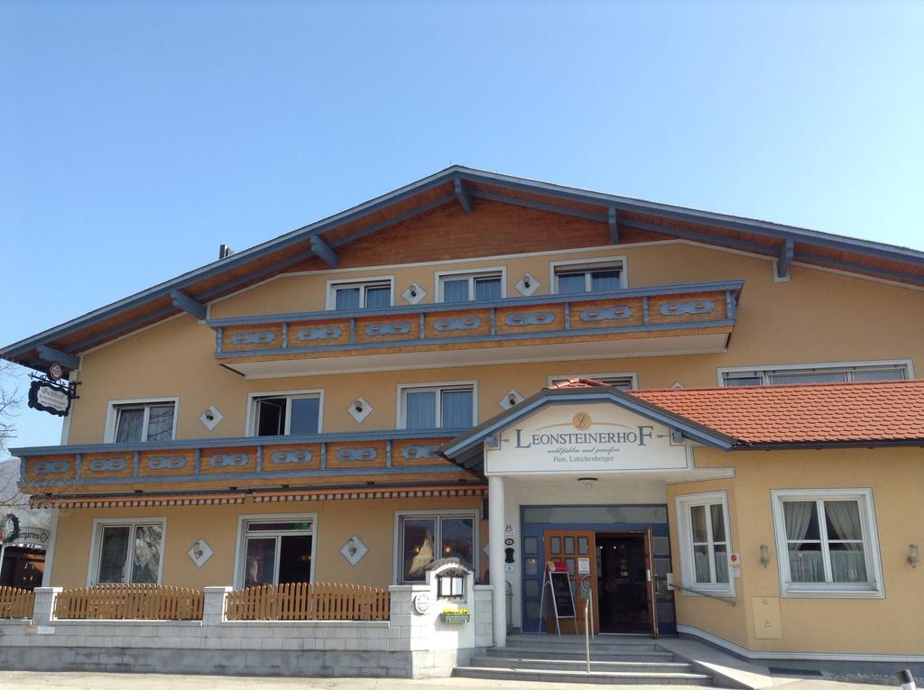Leonsteinerhof Bed & Breakfast Екстериор снимка