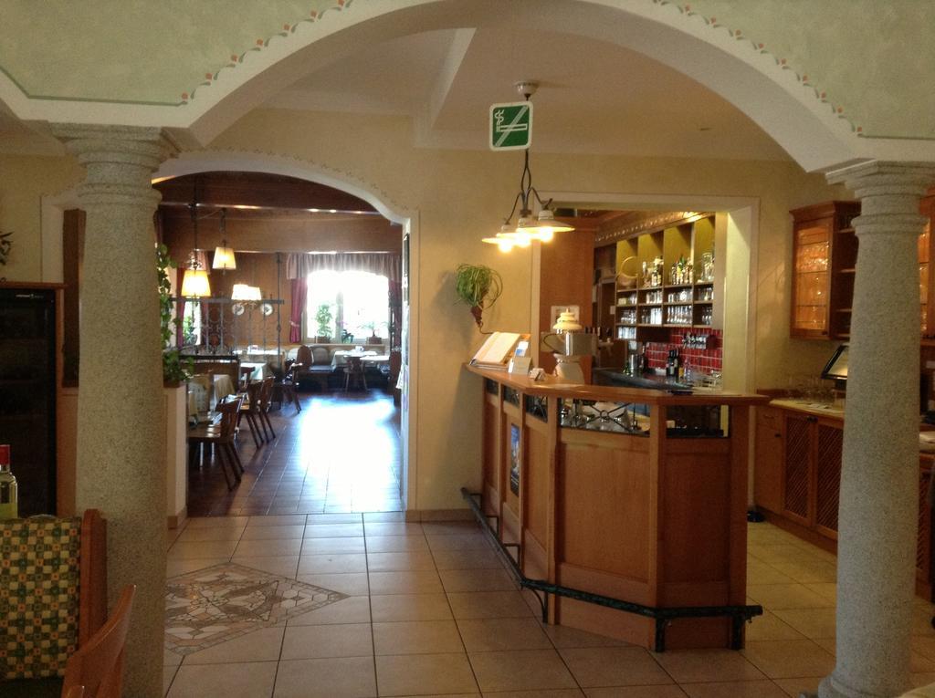 Leonsteinerhof Bed & Breakfast Екстериор снимка