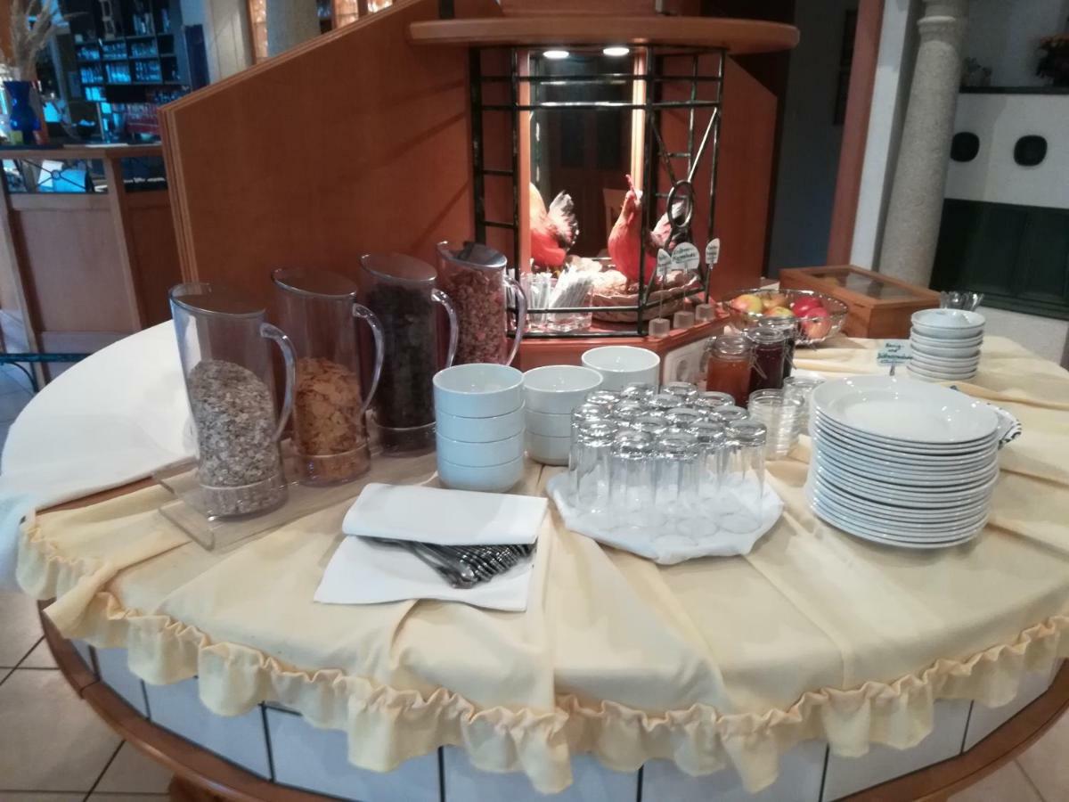 Leonsteinerhof Bed & Breakfast Екстериор снимка